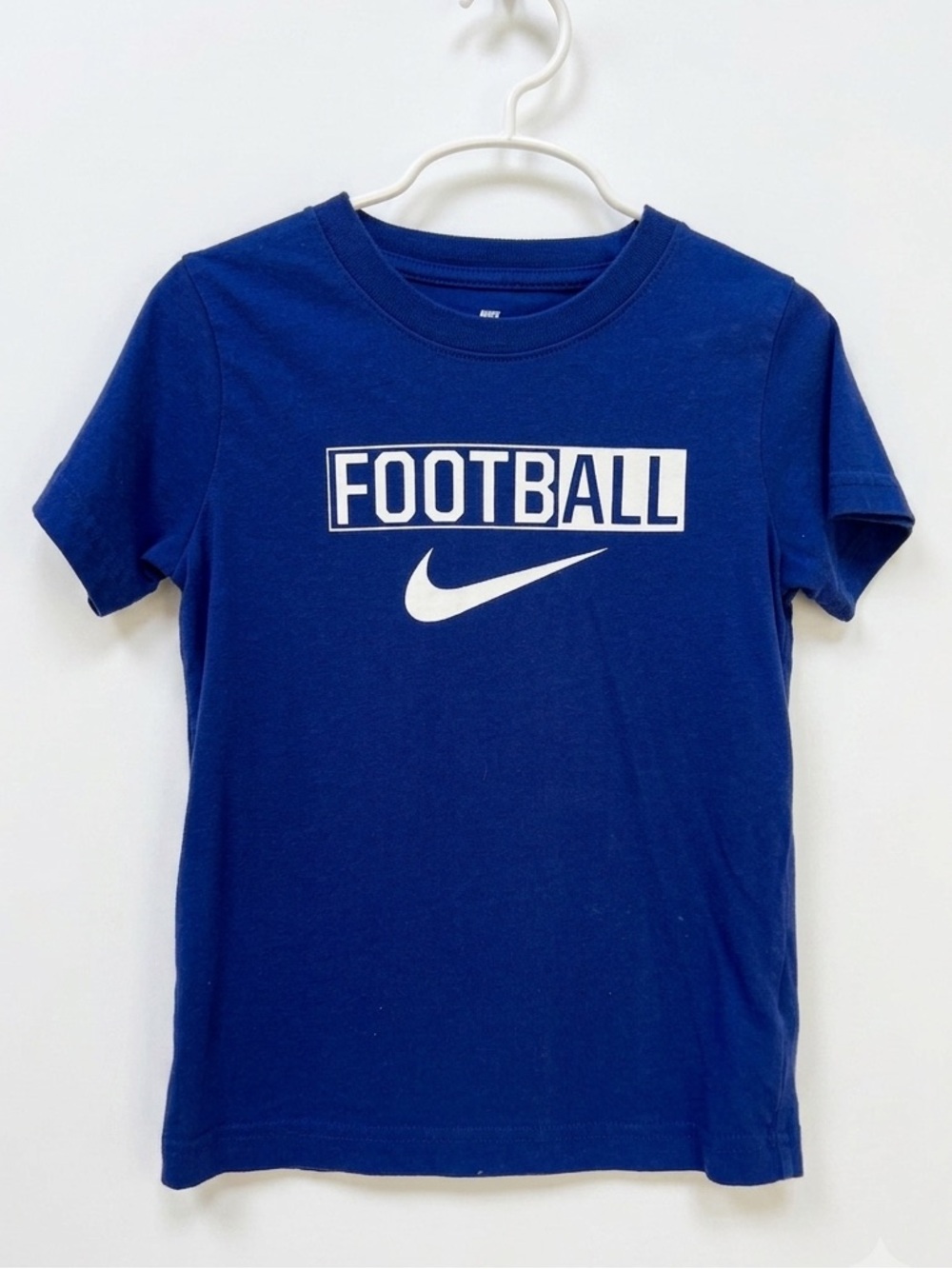 Boy’s Nike Short Sleeve Blue Football Shirt (Size: M 5-6)